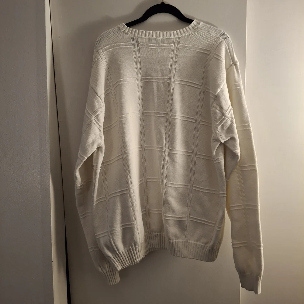 Izod Men's White Sweater with Embroidered Logo